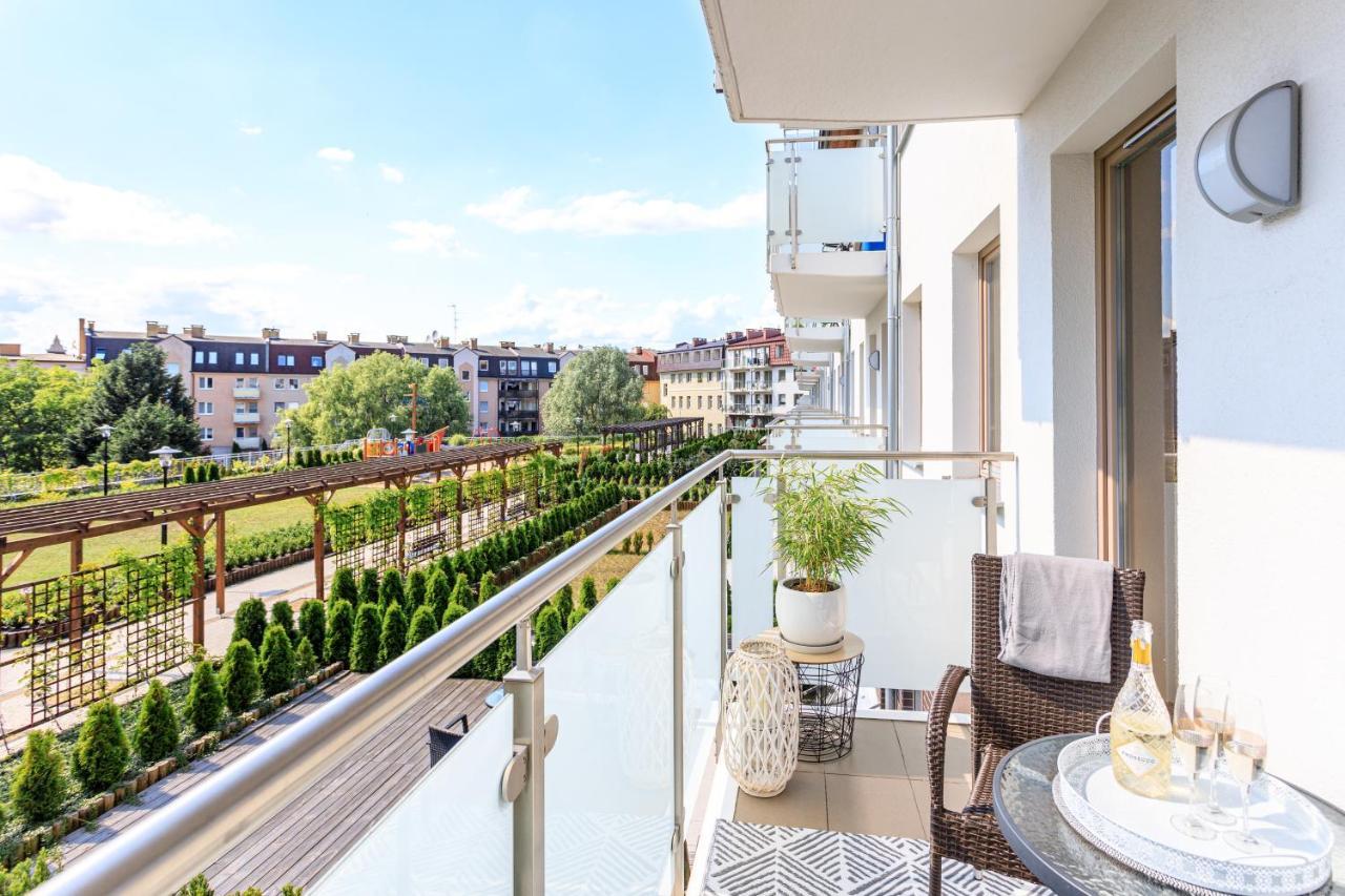 Apartament "Anna" - Kwartal Rozy Wiatrow, 15 Min Spacerem Od Plazy 斯维诺乌伊希切 外观 照片